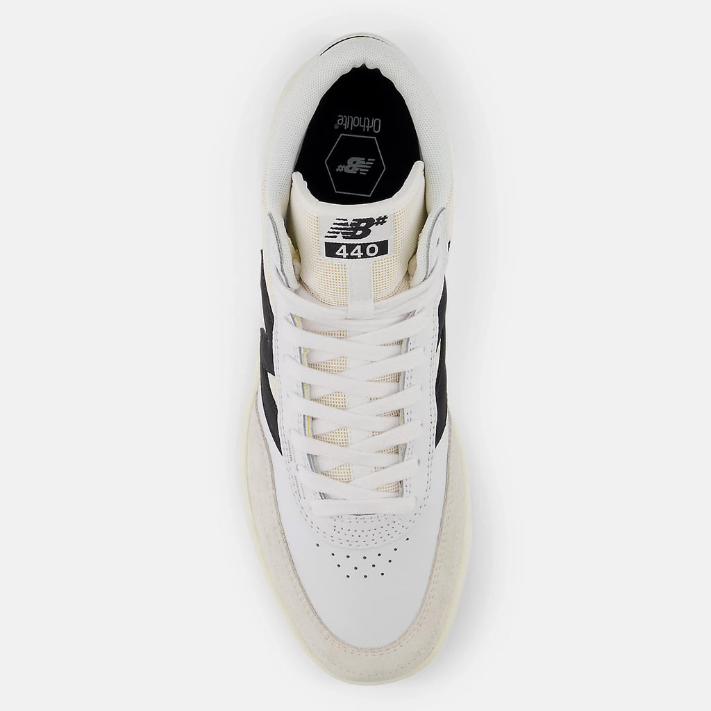 Top view of an NB NUMERIC 440 V2 WHITE / BLACK skate shoe with black and beige accents.