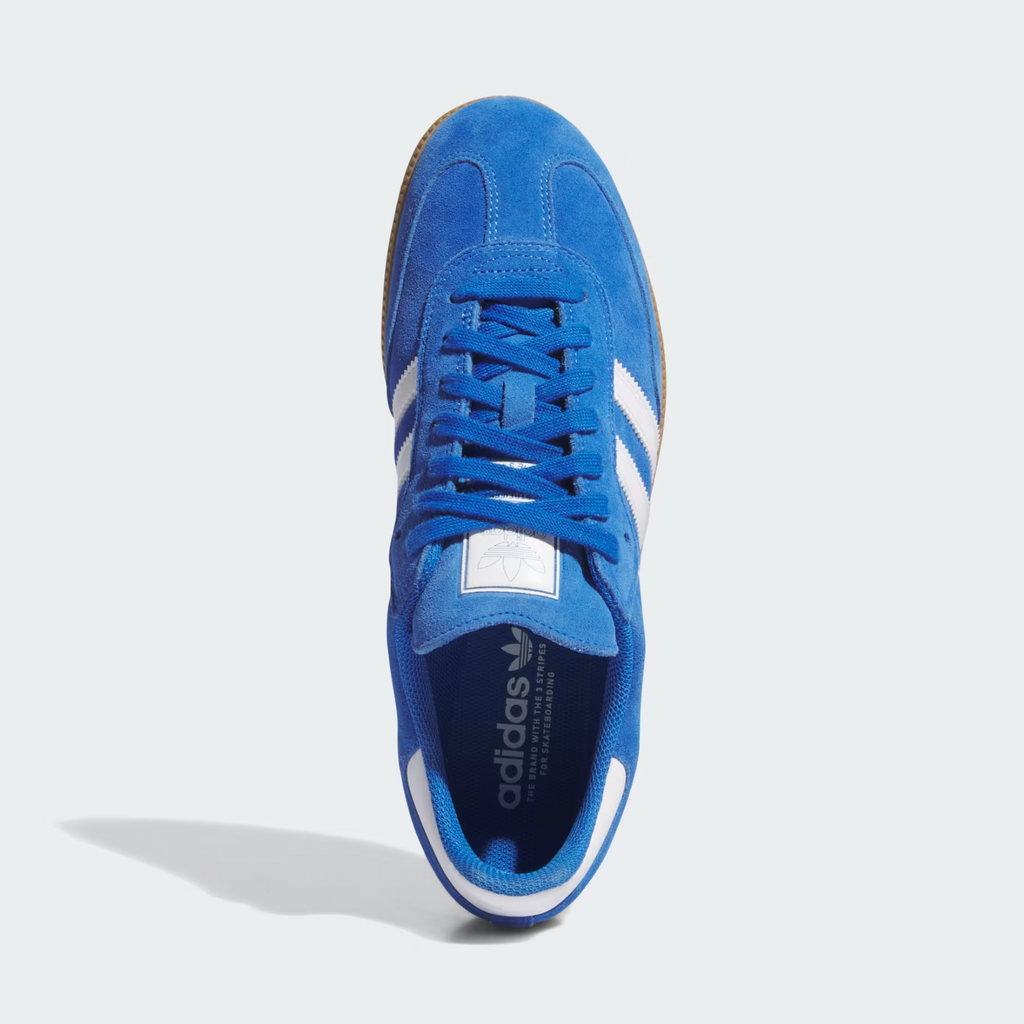 The ADIDAS SAMBA ADV in Blue Bird/Cloud White/Gold Metallic, viewed from above, boasts durable Adituff toe reinforcement and a sleek cupsole for a blend of classic style and modern design.
