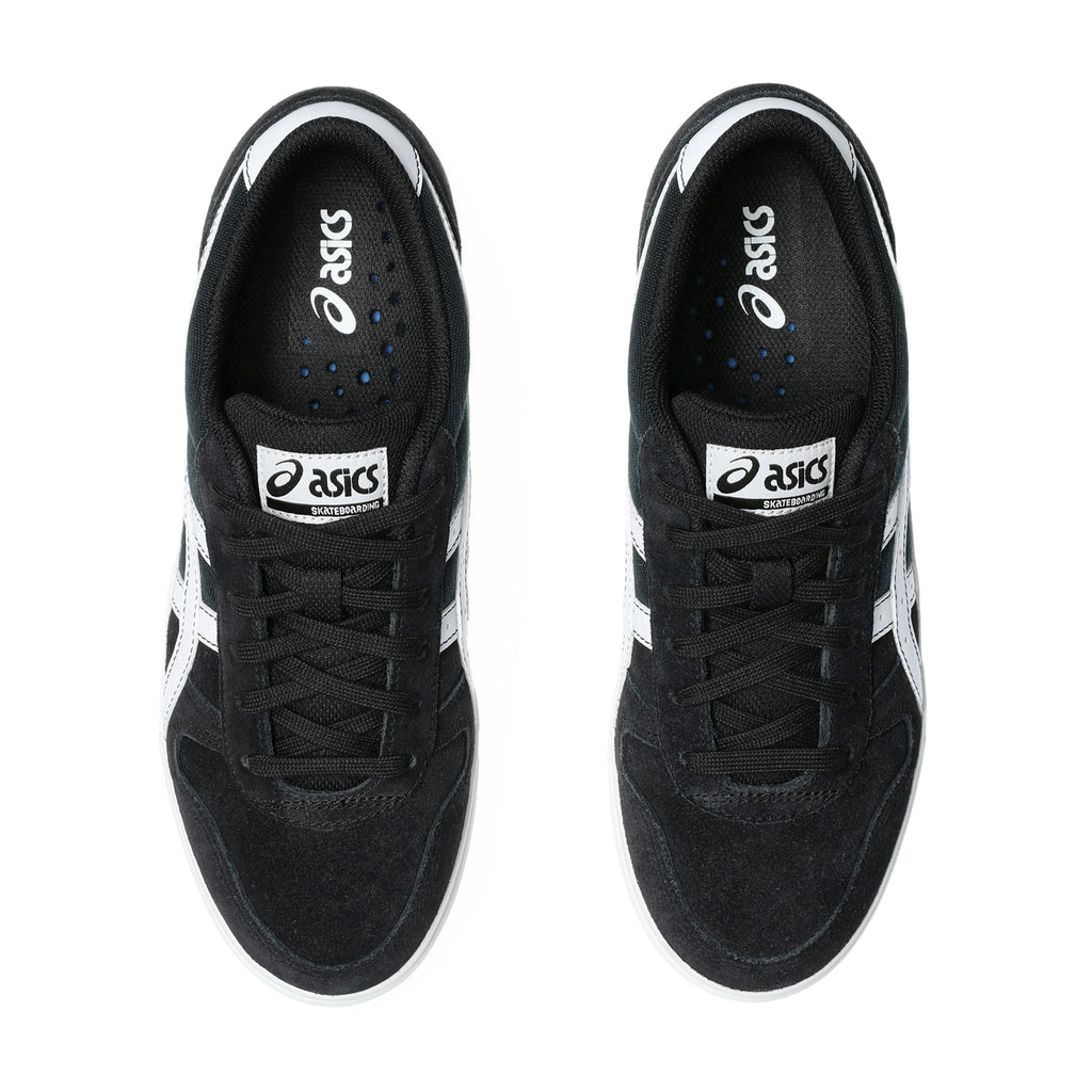 ASICS AARON PRO BLACK / WHITE sneakers with a classic design, featuring a stylish black base with white accents, shown in an overhead view.