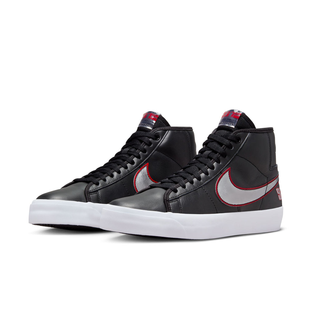 The nike SB Blazer Mid Pro GT Black / Metallic Silver, designed for skateboards and favored by Grant Taylor.