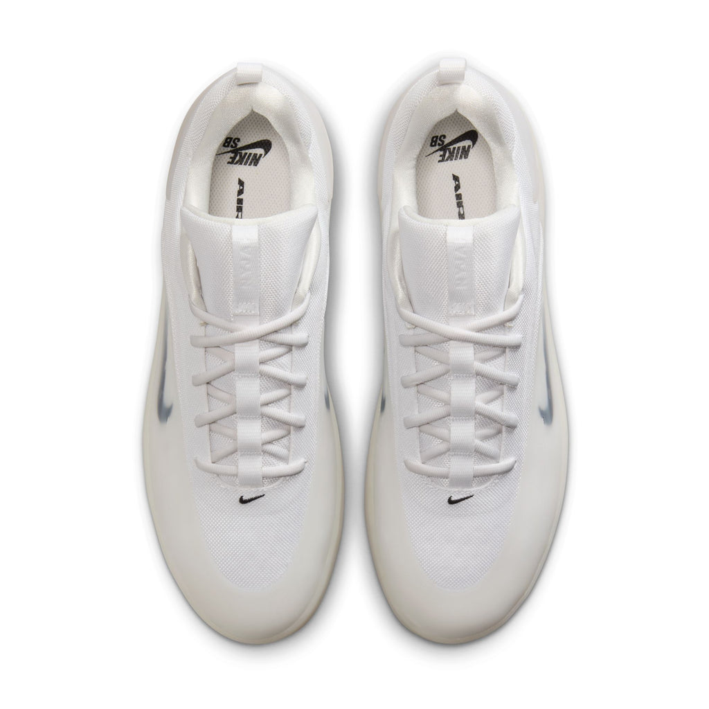 Top view of a pair of NIKE SB NYJAH 4 WHITE / BLACK-WHITE-BLACK sneakers by Nike, featuring mesh uppers, black logos on tongues and insoles, and white laces for lightweight durability.