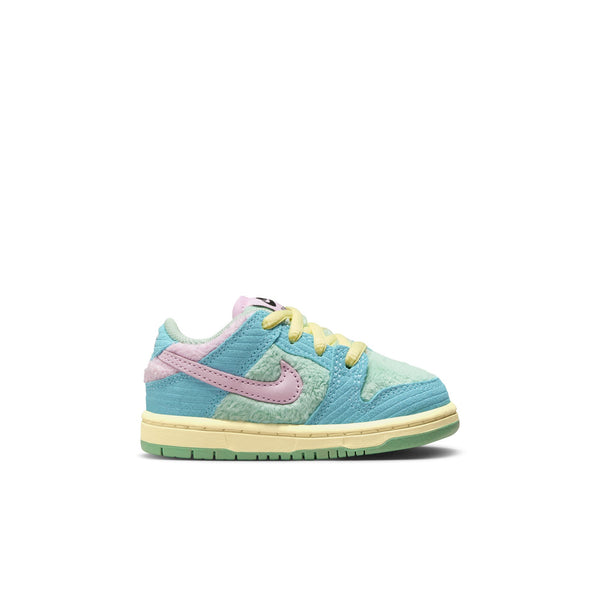 The NIKE SB DUNK LOW PRO VERDY TD toddler sneaker in Blue Gaze/Arctic Pink-Bicycle Yellow features a blue base with yellow laces, pink accents, and a light green sole—perfect for little ones who dream of matching Mom or Dad's skateboards.