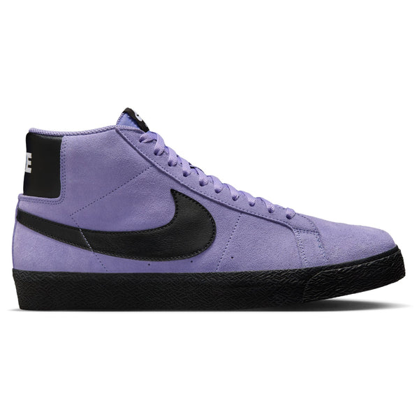 The NIKE SB BLAZER MID DUSTY AMETHYST / BLACK-DUSTY AMETHYST sneaker features a black swoosh and sole, Zoom Air cushioning, a lace-up design, and a black heel tab with a white logo, ideal for skateboards or streetwear fans.