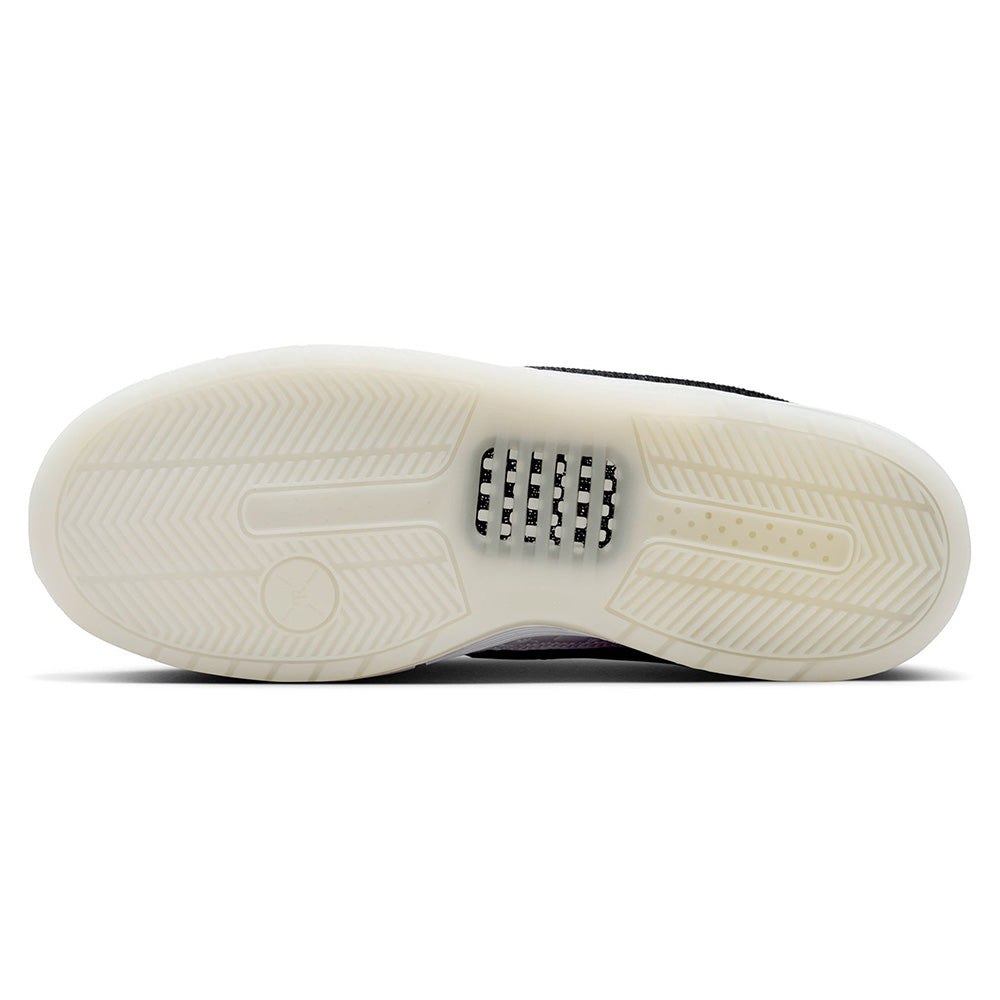 The image shows the outsole of the nike NIKE SB P-ROD 1 ZOOM AIR LOW 20 YEARS WHITE/BLACK-WHITE-CLEAR, featuring a translucent rubber sole, herringbone tread pattern, and a visible grid-like midfoot section.
