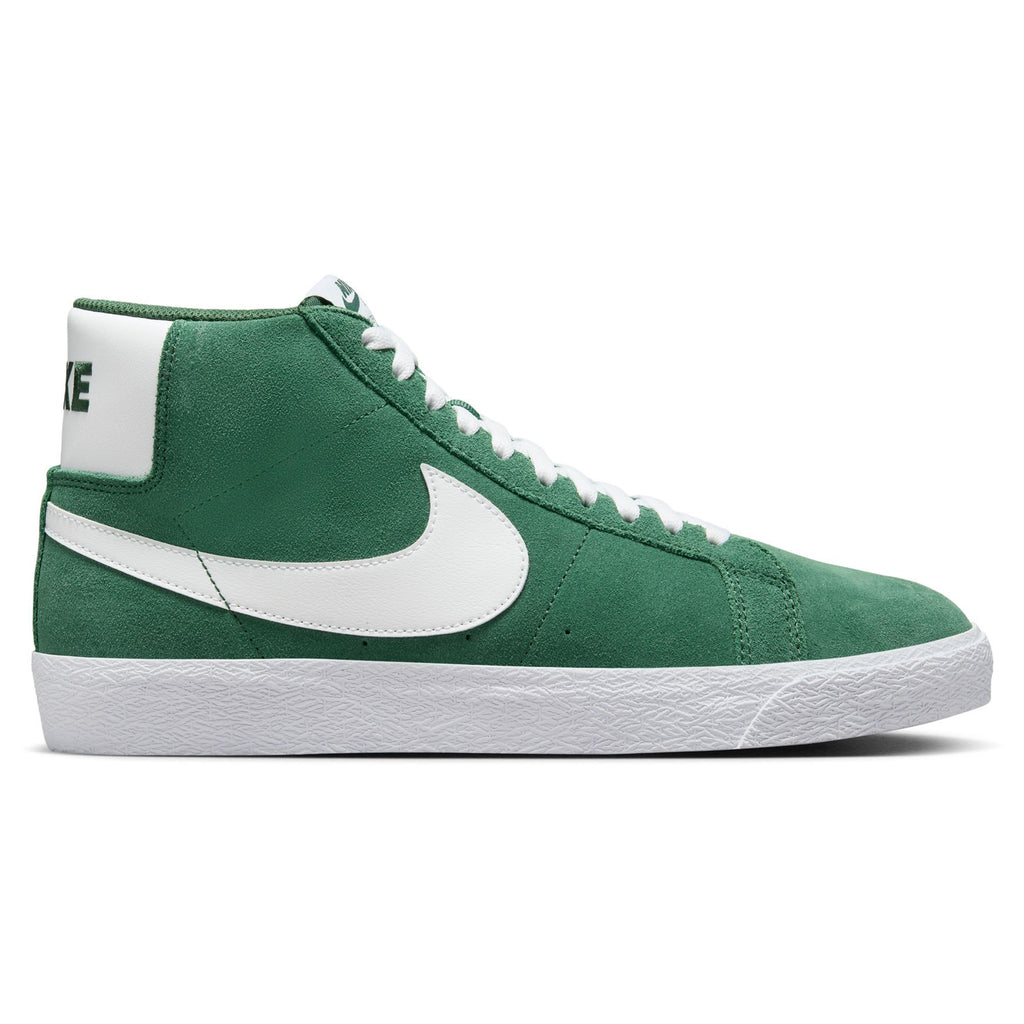 The green and white Nike SB Blazer Mid FIR/White, known as the Zoom Blazer Mid in the world of skate shoes, is a popular choice among Nike SB enthusiasts.