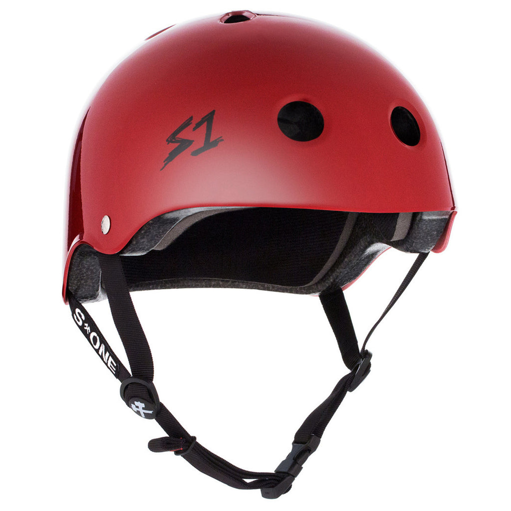 A dark red helmet with black straps and a black S1 logo.