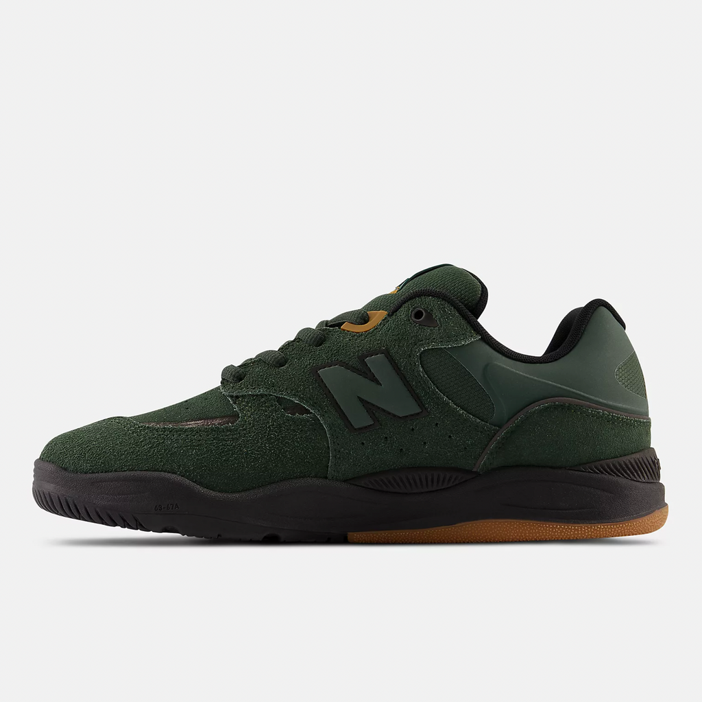 The NB NUMERIC 1010 Tiago sneaker in green and black.