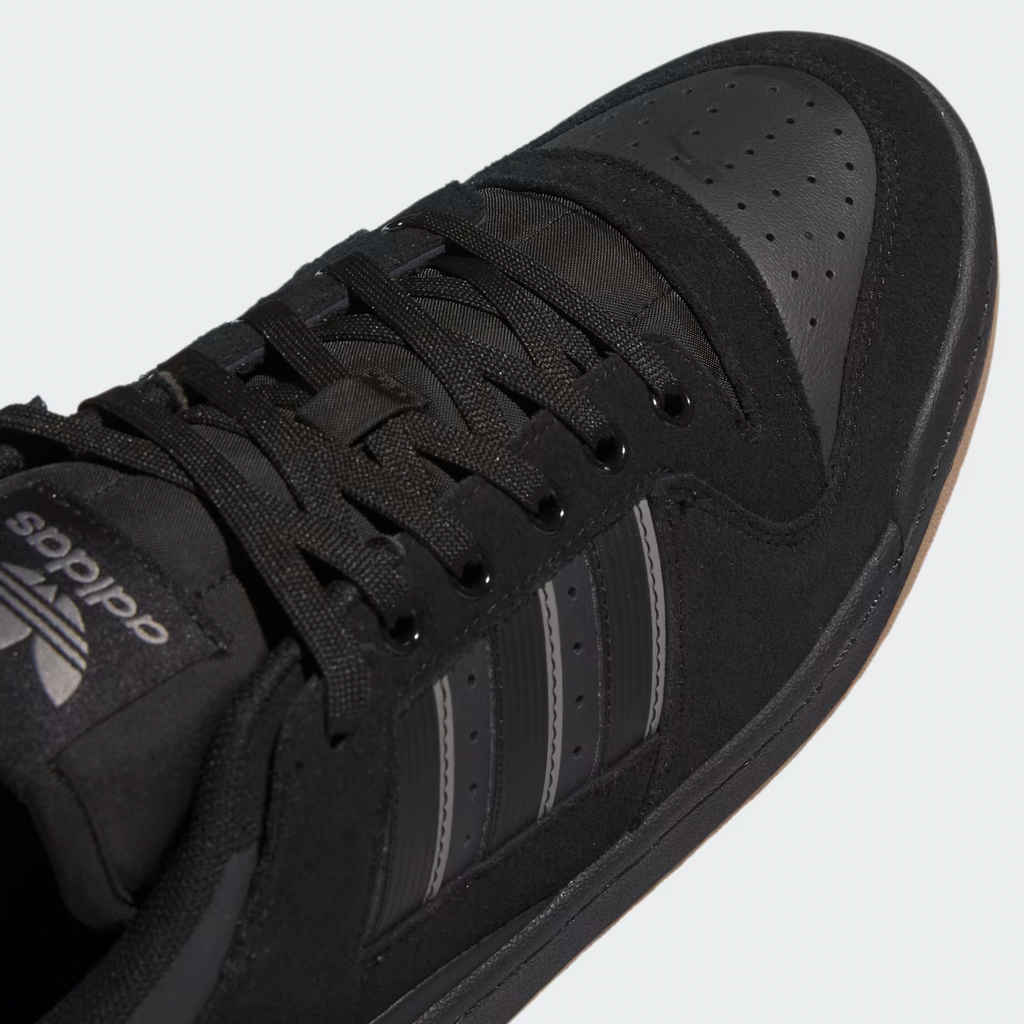 ADIDAS FORUM 84 LOW ADV CORE BLACK / CARBON / GREY THREE ADIDAS FORUM 84 LOW ADV CORE BLACK / CARBON / GREY THREE