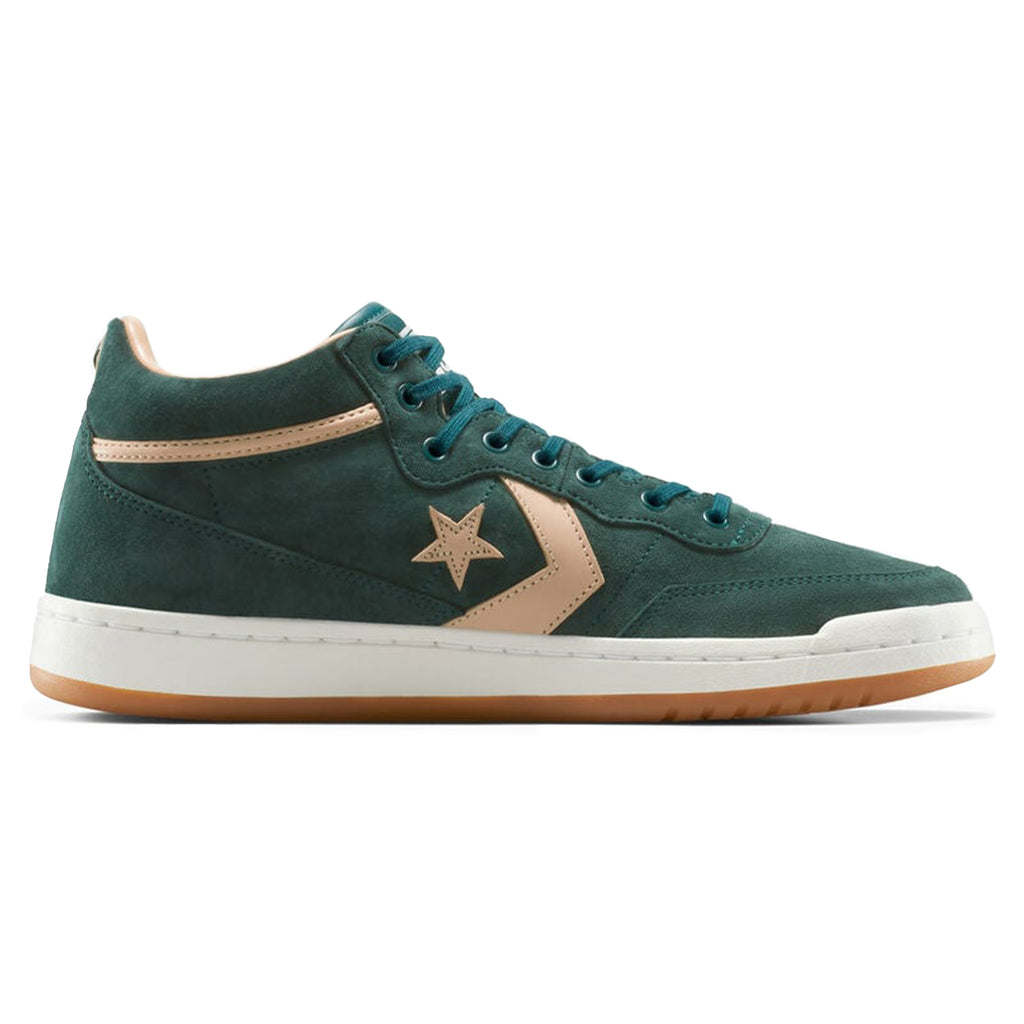 The CONVERSE CONS FASTBREAK PRO MID features a durable green high-top nubuck design with a beige star and chevron logo, white midsole, and gum outsole. Enjoy exceptional comfort with CX cushioning for an unbeatable feel.