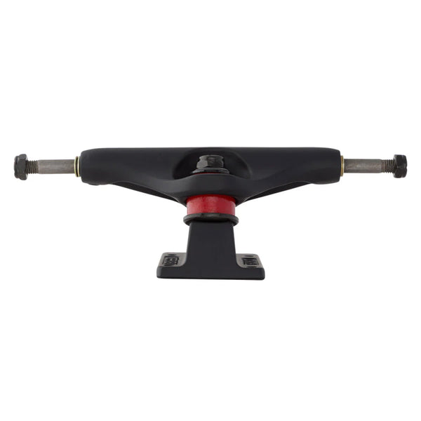 A polished black skateboard truck with red bushing, viewed from the front. This INDEPENDENT STD 139 BAR FLAT BLACK TRUCKS (SET OF TWO) by INDEPENDENT features a standard kingpin and axle.