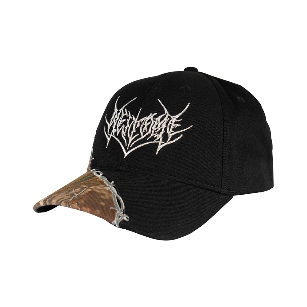 The WELCOME SPLINTER HAT BLACK by WELCOME features classic mesh panels, white stylized embroidery on the front, and a brown camo detail on the bill’s left side for breathable comfort and standout style.