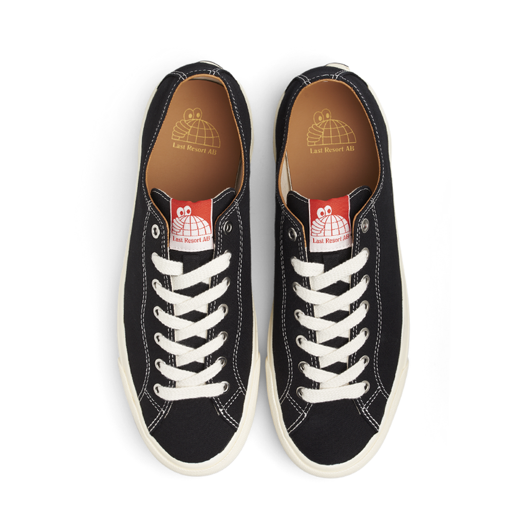 Last Resort AB VM003 CANVAS BLACK/WHITE sneakers with white laces.