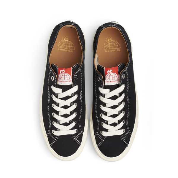 Last Resort AB VM003 CANVAS BLACK/WHITE sneakers with white laces.