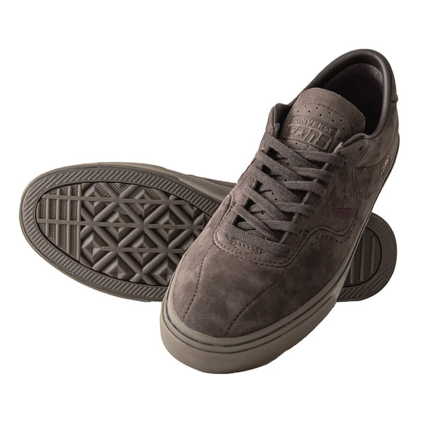 A pair of CONVERSE LOUIE LOPEZ PRO OX COFFEE NUT/BLACK/GUM BROWN sneakers on a white background.