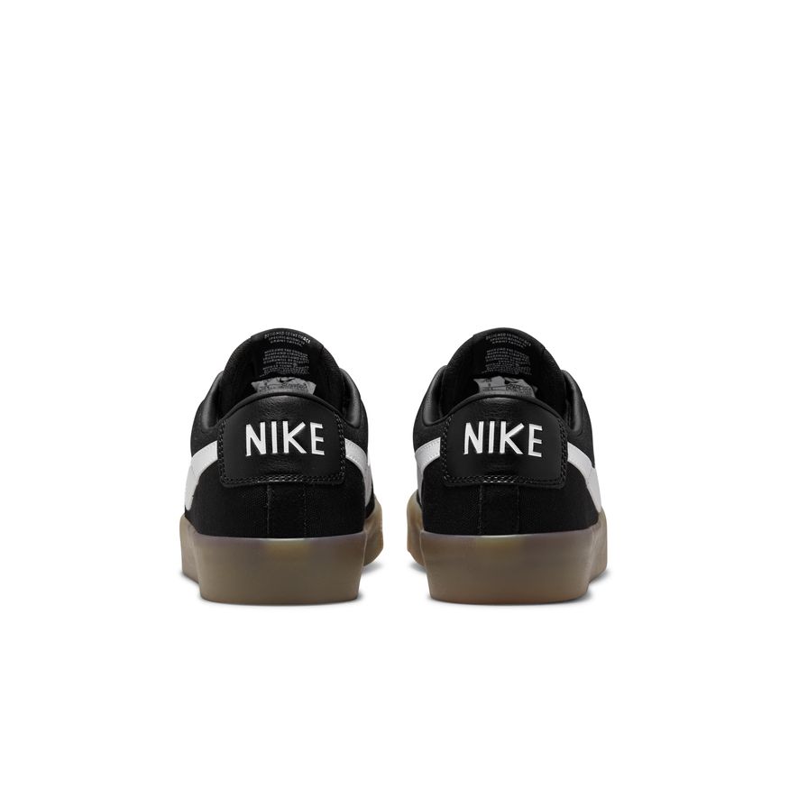 A pair of NIKE SB BLAZER LOW PRO GT BLACK / WHITE / GUM sneakers from Nike.