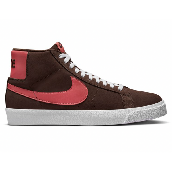 A pair of NIKE SB BLAZER MID BAROQUE BROWN/ADOBE/WHITE sneakers.