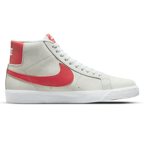 NIKE SB BLAZER MID SUMMIT WHITE / LOBSTER, a classic shoe from nike perfect for skateboarding.