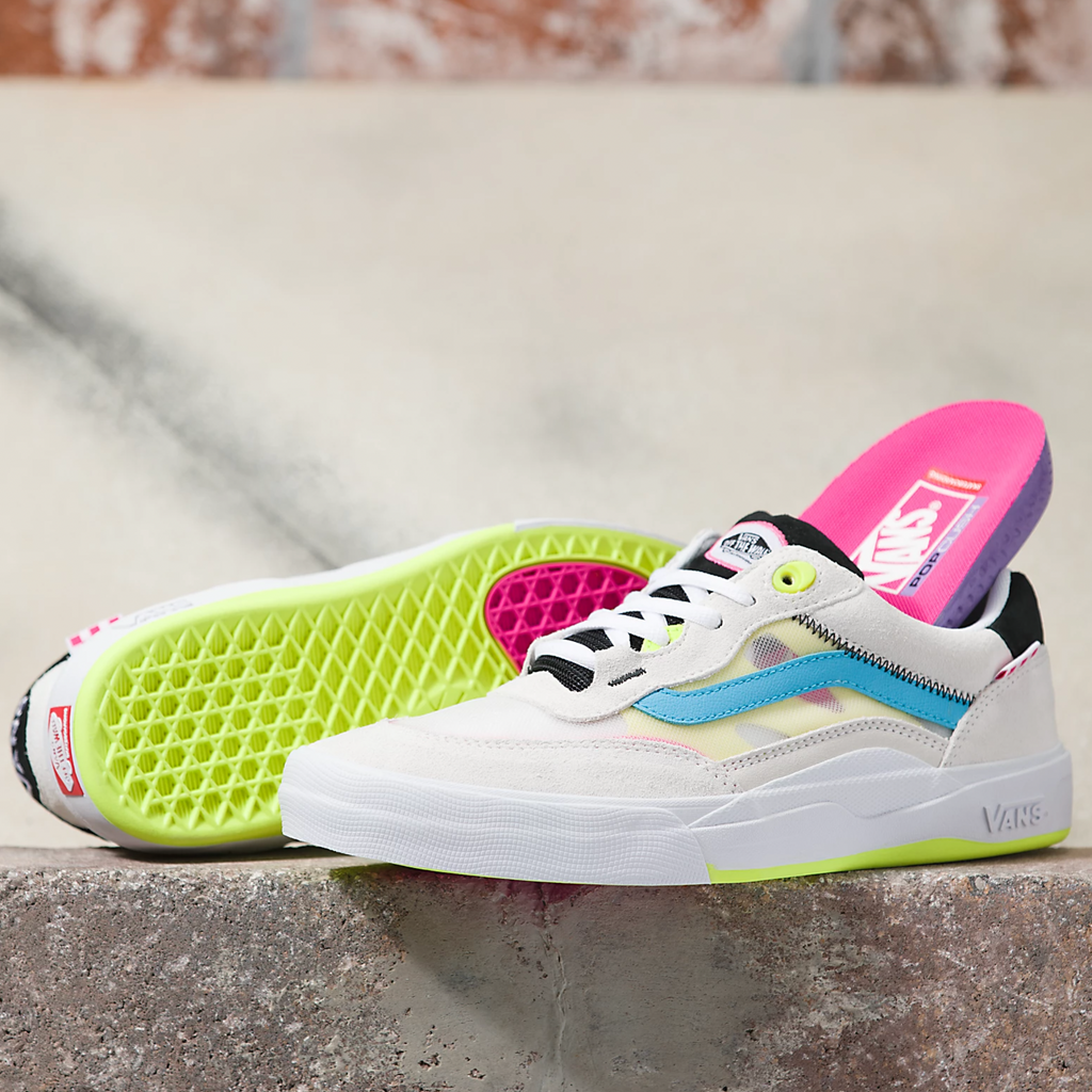 VANS SKATE NEON WAYVEE WHITE / MULTI sneakers with neon soles and durable Duracap™ technology.