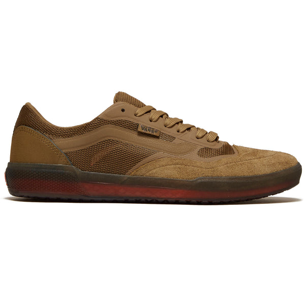 VANS AVE BUTTERNUT shoes in tan and red offer durability and grip.