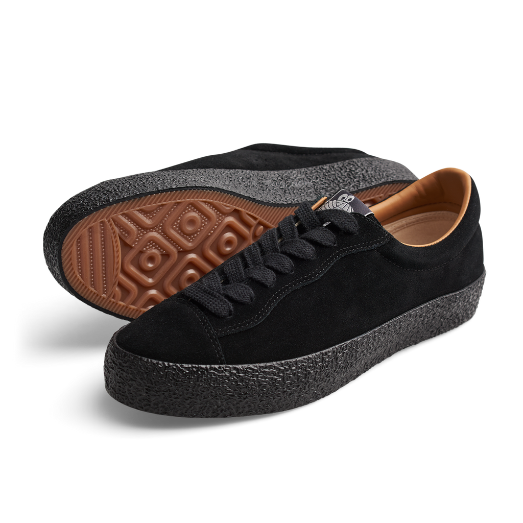 A black suede LAST RESORT AB VM002 SUEDE LO BLACK/BLACK sneaker with a rubber sole, perfect as a last resort option for any occasion.