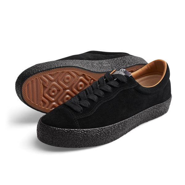 A black suede LAST RESORT AB VM002 SUEDE LO BLACK/BLACK sneaker with a rubber sole, perfect as a last resort option for any occasion.