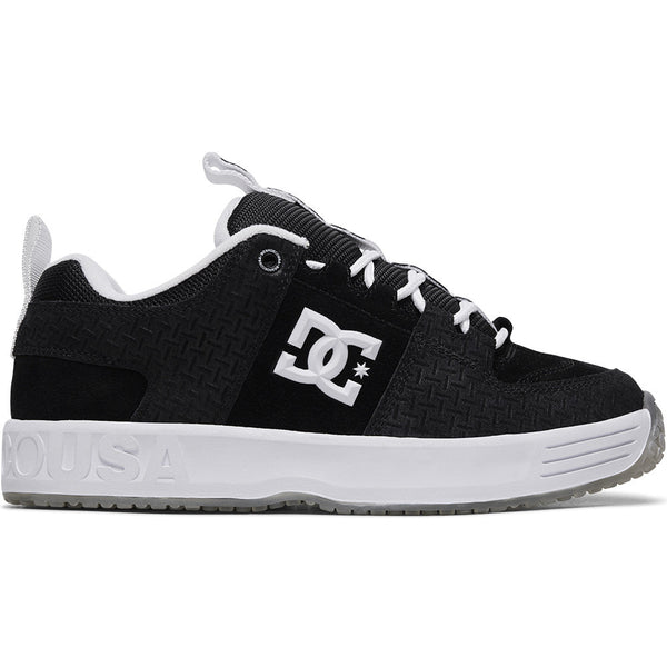 A black and white DC Lynx OG Skate Jawn shoe featuring a white logo, perfect for skate jawn and skateboarders.