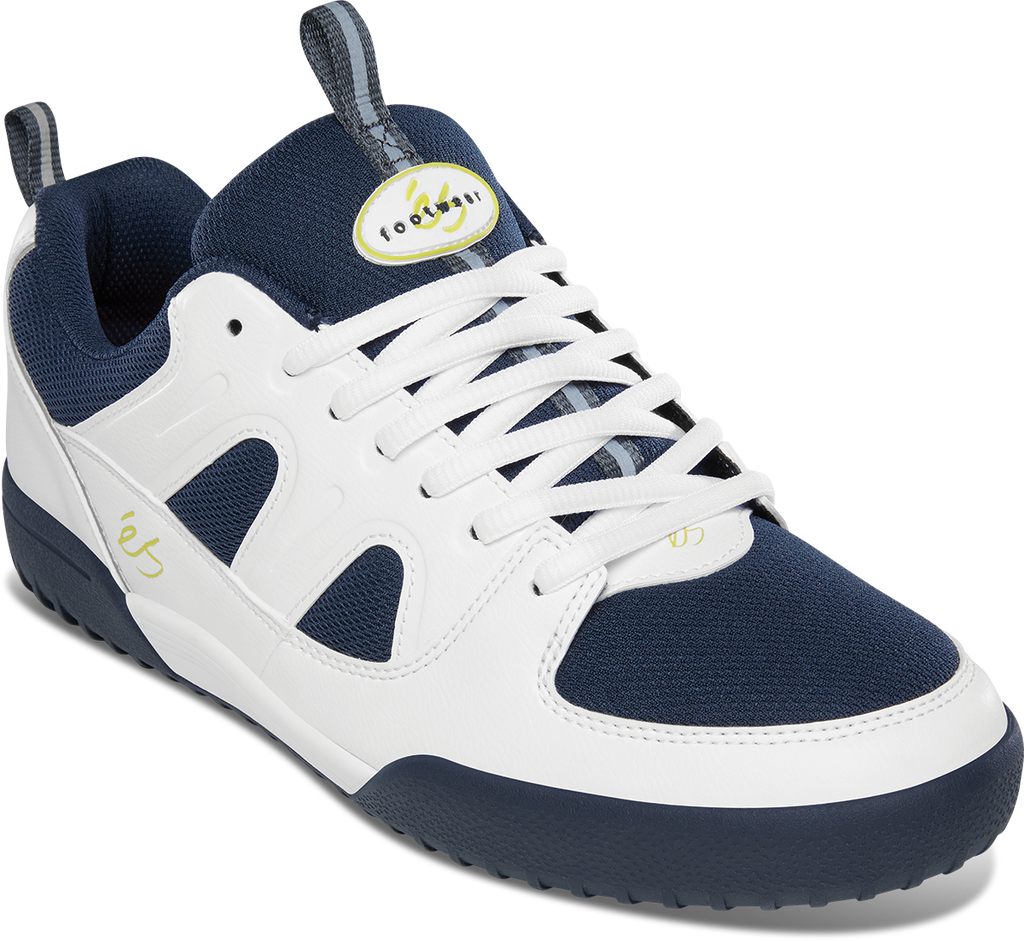 A white and blue ES SILO SC WHITE / NAVY BEYOND SUEDE sneaker with a white sole.