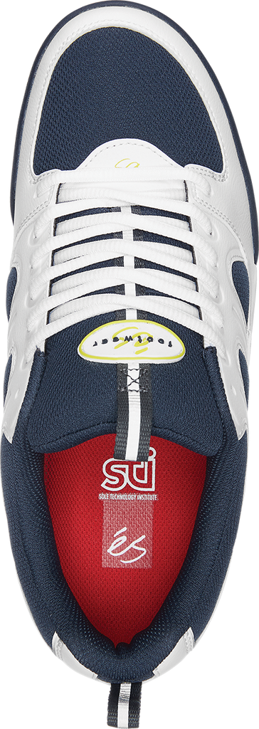 A pair of blue and white ES SILO SC WHITE/NAVY BEYOND SUEDE shoes with a white sole.