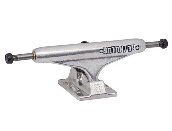 A INDEPENDENT 139 HOLLOW REYNOLDS BLOCK (SET OF TWO) silver skateboard truck on a white background.