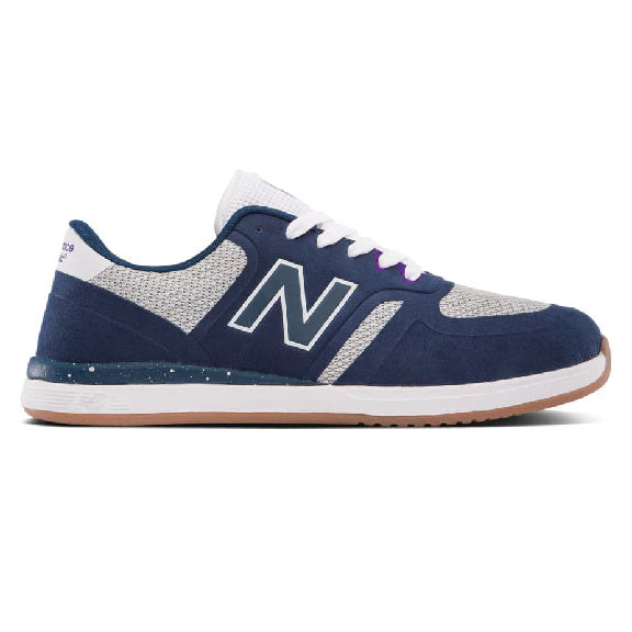 New balance NB NUMERIC 420 BLUEBERRY men's shoes in navy and white from the NB NUMERIC collection.