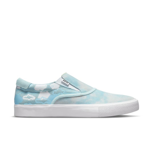 A NIKE SB X RAYSSA LEAL VERONA SLIP GLACIER BLUE sneaker with a tie-dye pattern.