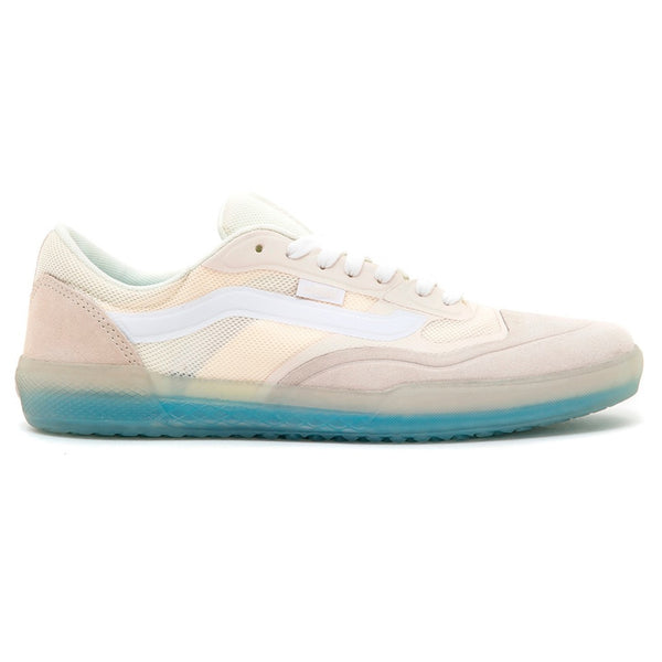 VANS AVE PRO MARSHMALLOW / WHITE sneakers, perfect for avid VANS enthusiasts.