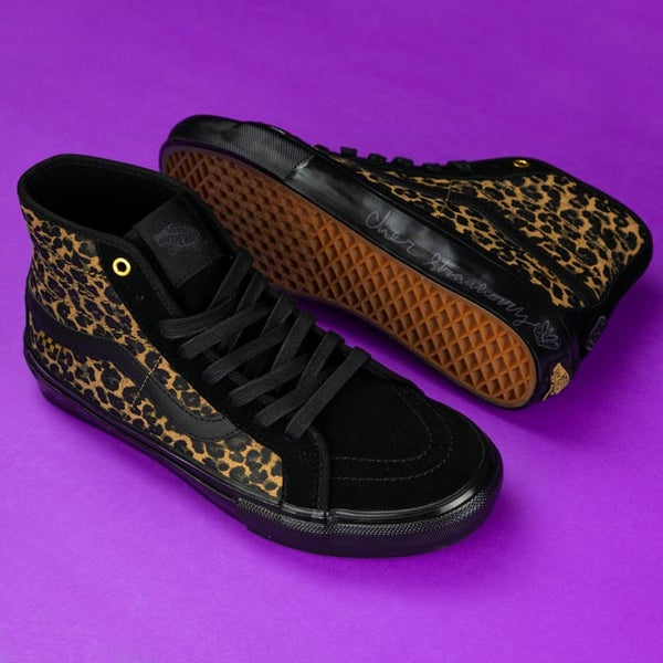 VANS SKATE SK8-HI DECON CHER STRAUBERRY leopard print.